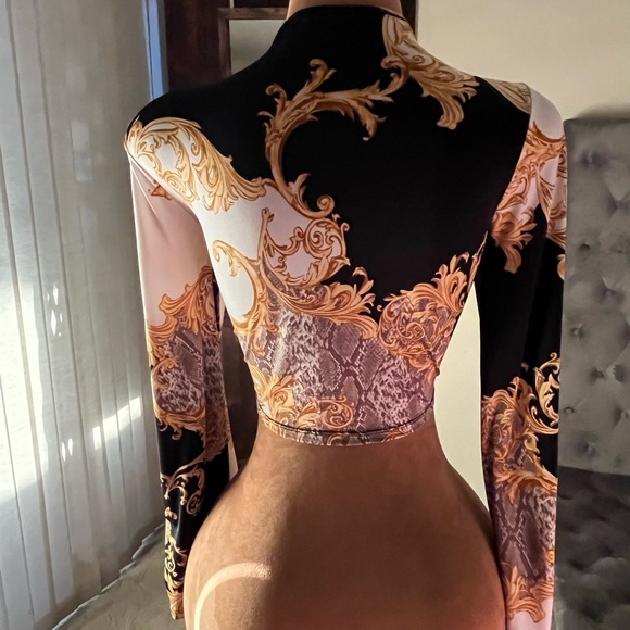 Top - Picture 3 of 5